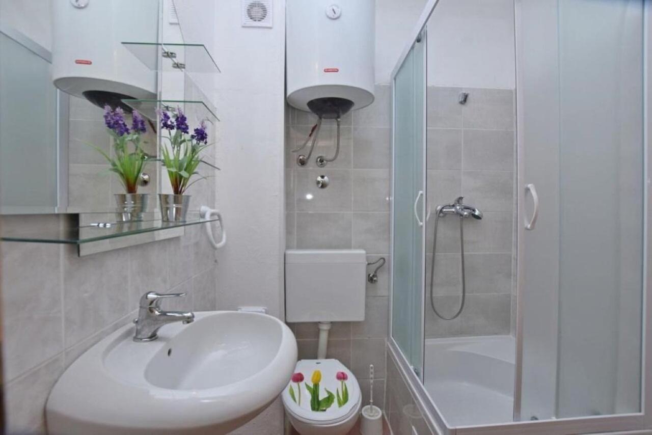 Apartment Rene Omiš Dış mekan fotoğraf